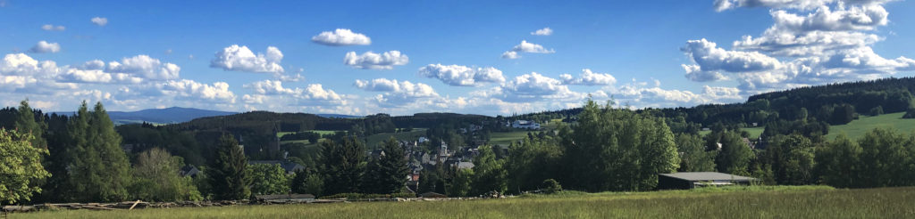 Geyer im Erzgebirge Panorama Panorama Berg- & Bingestadt Geyer im Erzgebirge im Hintergrund der Fichtelberg.