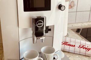 Jura-Kaffeevollautomat mit Dallmayr-Bohnen